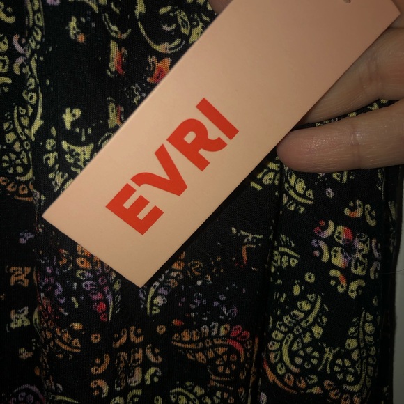 NWT Evri brand multi color printed tank top casual dressy size 2X XXL brand new - Picture 5 of 5